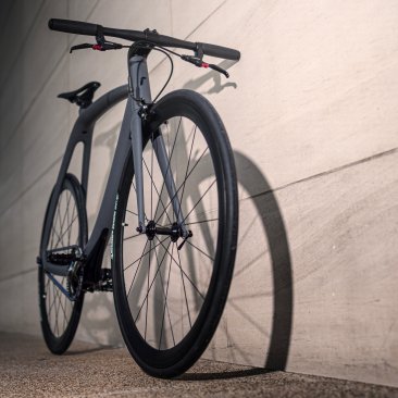 R77 Metropolitan Carbon Fiber Bicycle by Rizoma