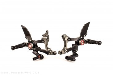 MUE2 Adjustable Rearsets by Gilles Tooling Ducati / Panigale V4 S / 2021