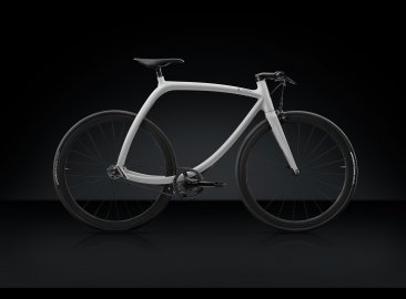 R77 Metropolitan Carbon Fiber Bicycle by Rizoma