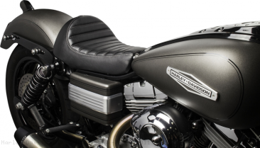 Horizontal Tuck n' Roll Champion Seat by Biltwell Harley Davidson / Dyna Wide Glide FXDWG / 2011