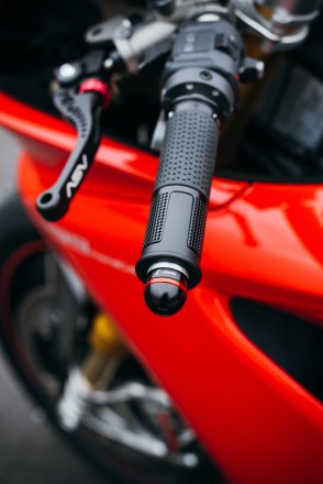 Ride by Wire LUX Billet Aluminum Grips by Rizoma