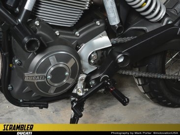 Aluminum Sprocket Cover by Rizoma Ducati / Scrambler 800 Full Throttle / 2016