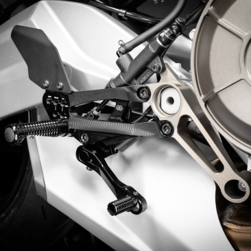 FXR Adjustable Rearsets by Gilles Tooling