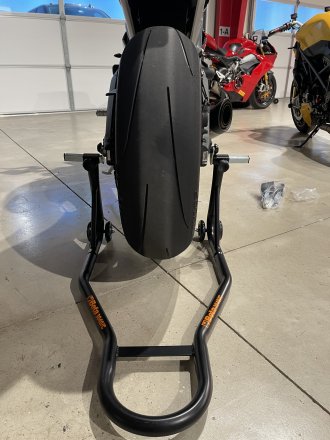 Adjustable rear motorcycle stand by Beta Tools