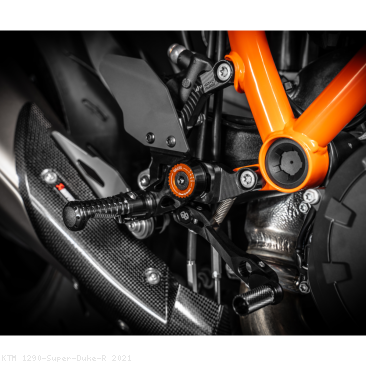  KTM / 1290 Super Duke R / 2021