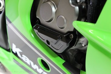 Right Side Engine Case Guard by Gilles Tooling Kawasaki / Ninja ZX-10R / 2011