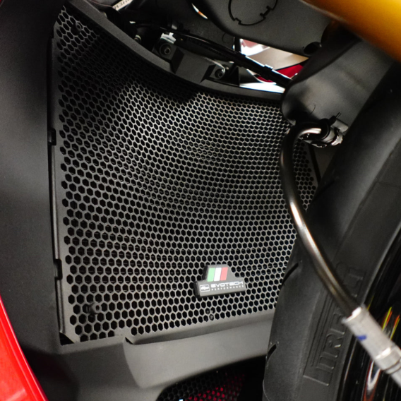 Radiator Guard by Evotech Performance