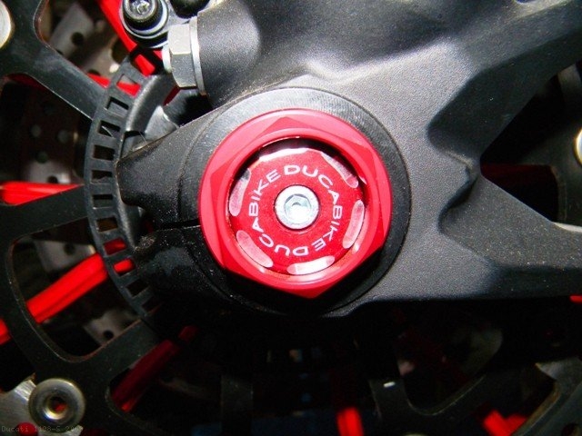 Left Side Front Wheel Axle Cap by Ducabike Ducati / 1198 S / 2009