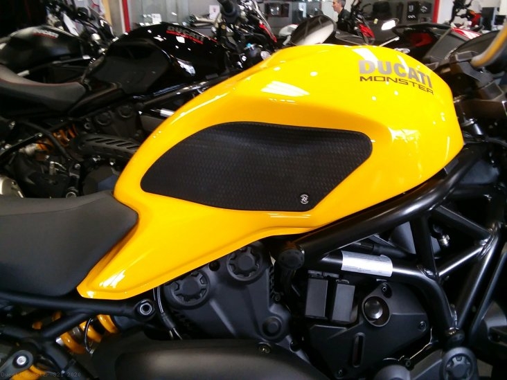 Snake Skin Tank Grip Pads by TechSpec Ducati / Monster 821 / 2020