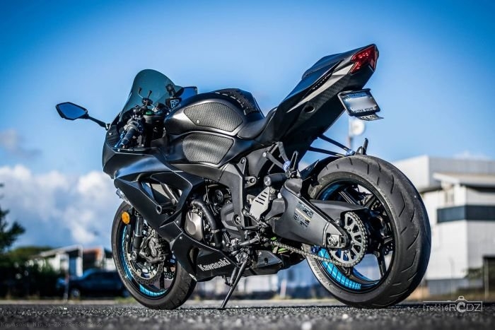 Snake Skin Tank Grip Pads by TechSpec Kawasaki / Ninja ZX-6R 636 / 2023