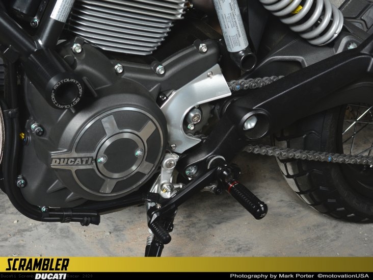 Aluminum Sprocket Cover by Rizoma Ducati / Scrambler 800 Cafe Racer / 2020