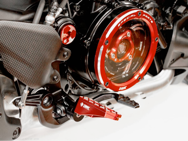  Ducati / Hypermotard 821 SP / 2016