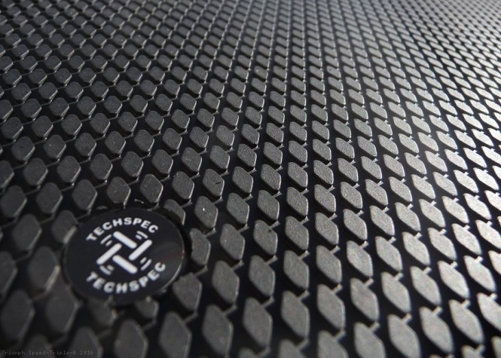 Snake Skin Tank Grip Pads by TechSpec Triumph / Speed Triple R / 2016