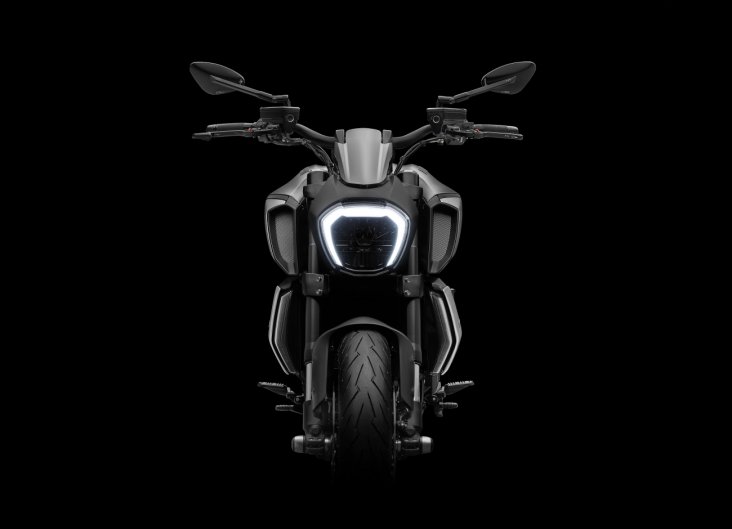 Aluminum Headlight Fairing by Rizoma