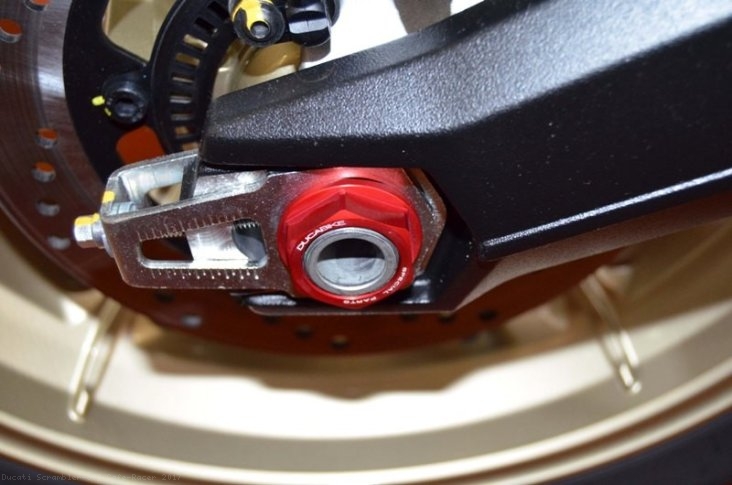 Rear Wheel Axle Nut by Ducabike Ducati / Scrambler 800 Cafe Racer / 2017
