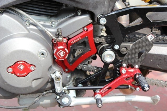 Billet Aluminum Sprocket Cover by Ducabike Ducati / Monster 1100 / 2009
